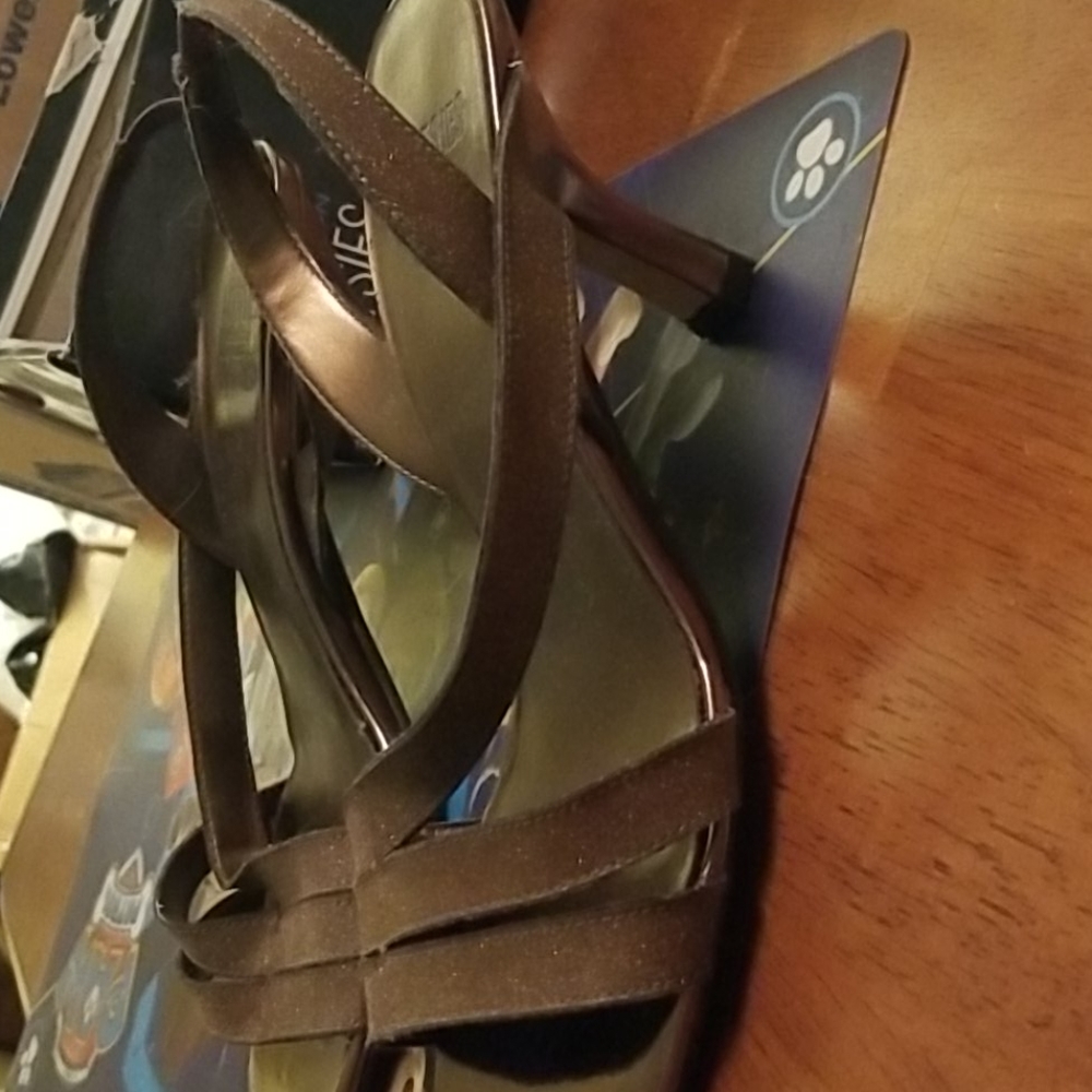 Shoes - Picture 2 of 2